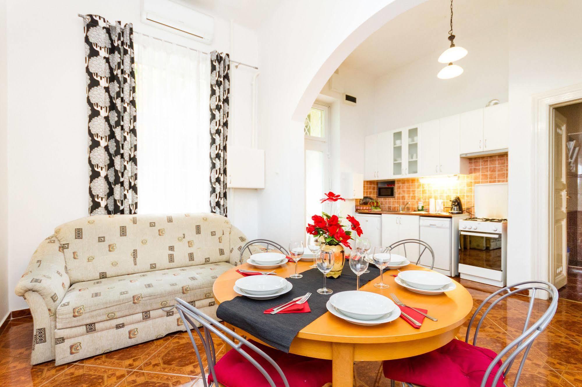 Like Home - City Center - Style Apartment Budapest Exterior photo